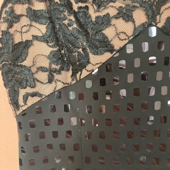 Adrianna Papell sequin and lace dress - Picture 8 of 9